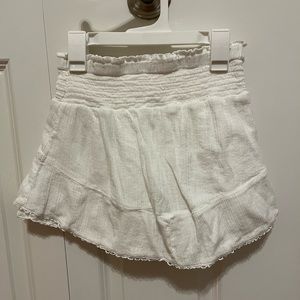 Aéropostale High Waisted Smocked Ruffle Skort